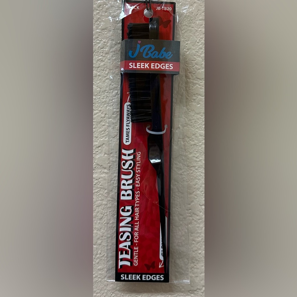 J Babe Teasing Brush